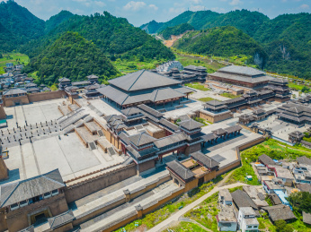 贵州都匀秦汉影视城