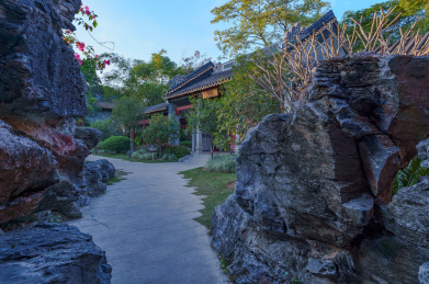 佛山顺峰山公园粤剧大观园传统岭南园林假山