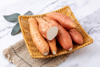 红皮的哈密冰糖白心白薯