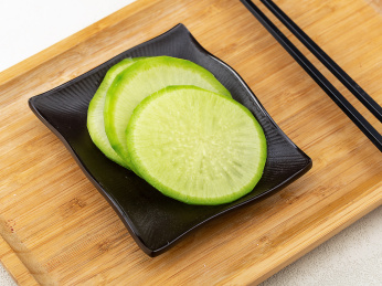 白萝卜片食材特写