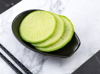 白萝卜片食材特写