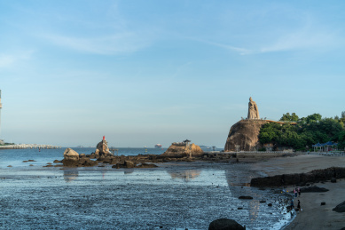 海边的郑成功雕像