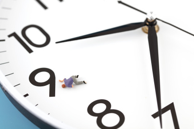 微缩摄影劳累倒在表盘上