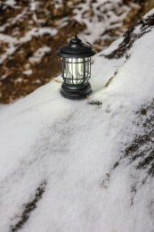 冰雪上的一盏明灯