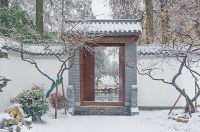 武汉东湖梅园雪景风光