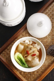 松茸菌菇汤