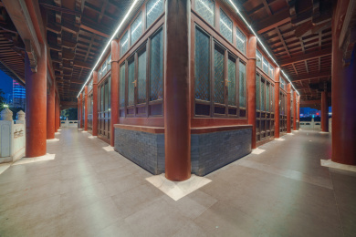 南宁民生广场畅游阁中式传统建筑走廊夜景