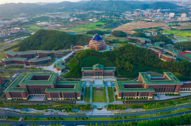 中国华南广东省深圳市中山大学深圳校区风光