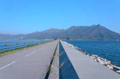 中国香港大埔大美督船湾淡水湖水坝海景风光