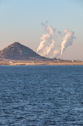 冬天的山东济宁邹城孟子湖日出朝霞自然风光