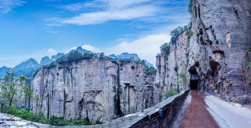 河南新乡市辉县南太行山郭亮村壁挂公路