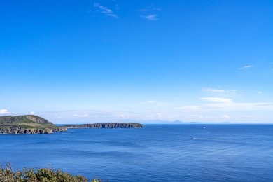 海参崴俄罗斯岛上的托比津纳海角海湾