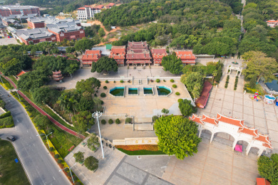 航拍厦门青礁慈济宫景观