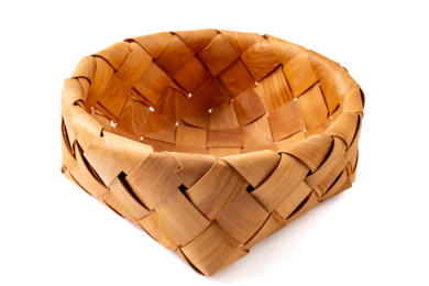 木编筐白底特写