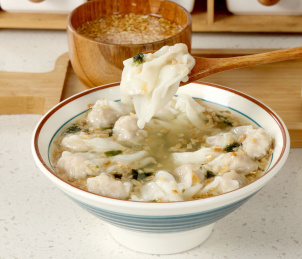 馄饨蒜头油紫菜小馄饨潮汕风味