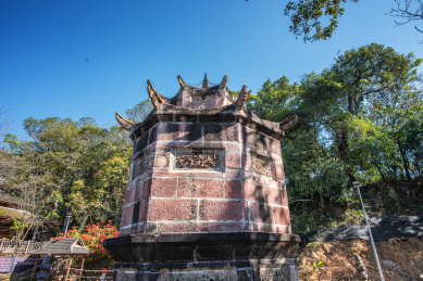 云南景迈山芒洪八角塔建筑风光