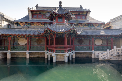 山东济南明水古城的亭台楼阁中式建筑