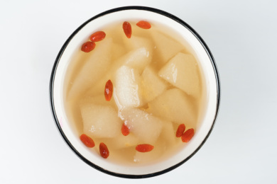 冰糖炖香梨  
