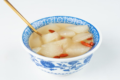 冰糖炖香梨  