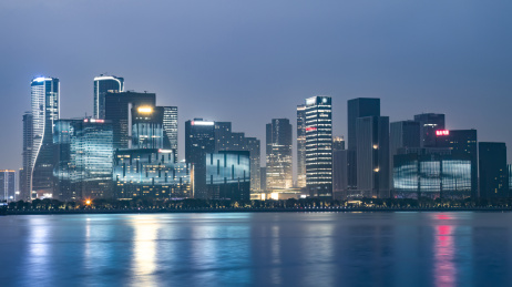 蓝色调的杭州钱江新城CBD夜景