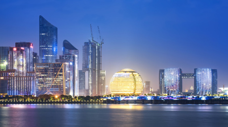 蓝色调的杭州钱江新城CBD夜景