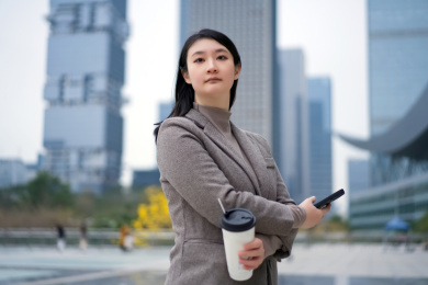 自信的城市职业女性