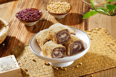 传统木质背景的驴打滚