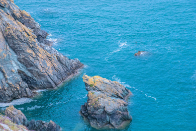爱尔兰都柏林-蓝天下的海景