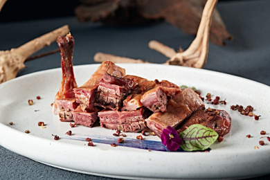 分切半只花椒卤水鸭