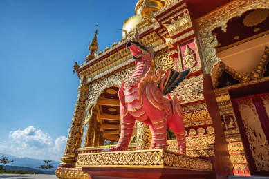 景洪大佛寺大金塔建筑特写