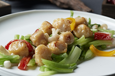 芥蓝彩椒百合小炒澳带（瑶柱）