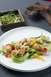 芥蓝彩椒百合小炒澳带（瑶柱）