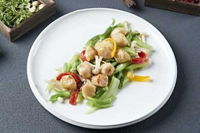 芥蓝彩椒百合小炒澳带（瑶柱）