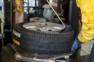 专业的轮胎更换服务