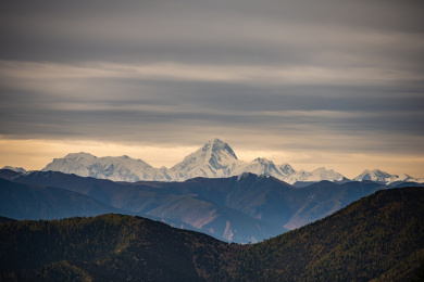 贡嘎雪山