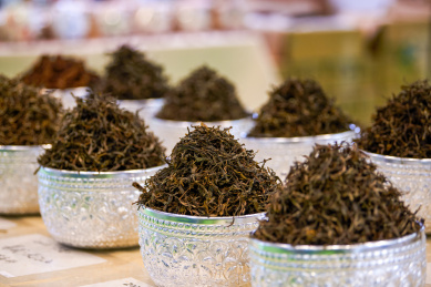 茶叶店售卖的高级中国茶叶特写