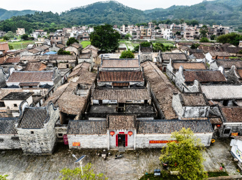 中国广东省清远市佛冈县龙山镇上岳古村