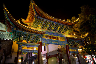 中国云南昆明金马碧鸡坊夜景