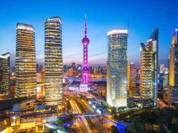 航拍上海陆家嘴金融城现代都市摩天大楼