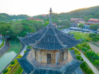 福建莆田广化寺释迦文佛塔