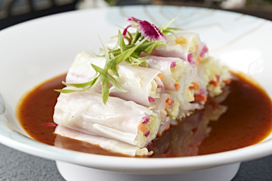 捞汁蔬菜肠粉卷