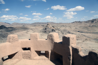 甘肃酒泉：明水东大泉军事要塞遗址