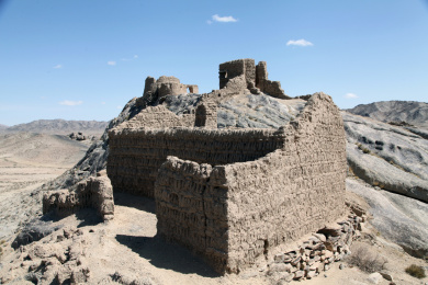 甘肃酒泉：明水东大泉军事要塞遗址