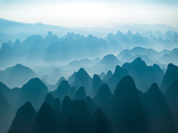 广西桂林喀斯特地貌航拍风光