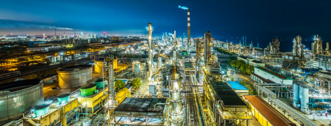 工业区炼油厂化工厂夜景