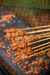 美味的炸牛肉小串