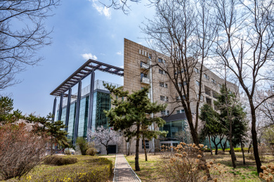 吉林大学前卫校区图书馆建筑景观