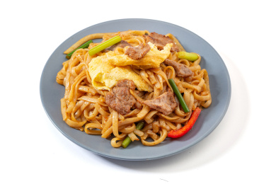 里脊肉鸡蛋炒河粉