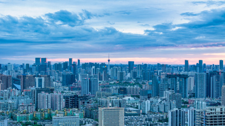 清晨朝霞中的成都地标天府熊猫塔339