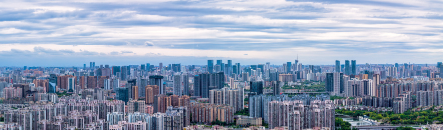 大风天气成都成都地标天府熊猫塔339